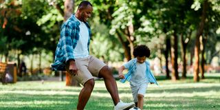 Man plays football