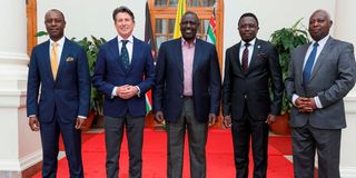 Sebastian Coe, William Ruto, Jonathan Mueke, Ababu Namwamba and Jack Tuwei at State House