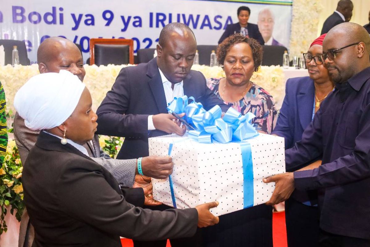 Aweso anusa mianya ya rushwa uunganishwaji wa maji