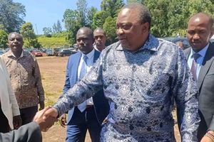  Uhuru Kenyatta 