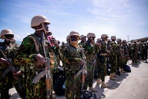 Kenyan police officers