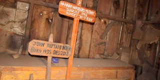 DNCoffinHome3105b